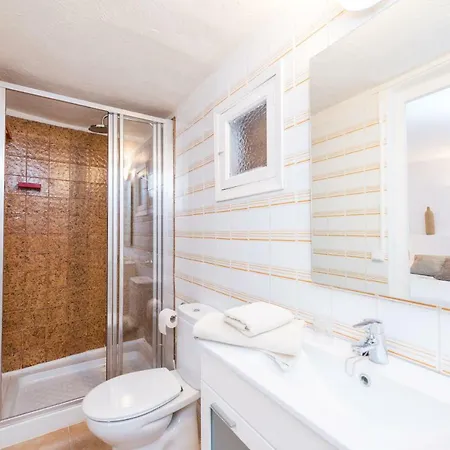 Capet Villa *